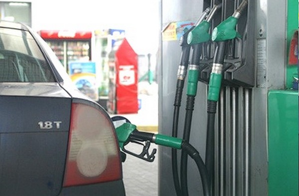АМКУ проверит стоимость топлива на украинских АЗС в связи с падением цен на нефть