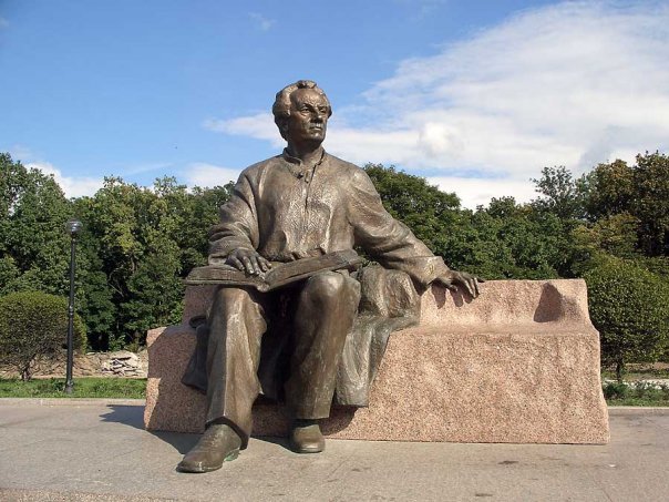 В Киеве собираются снести 145 памятников советской эпохи