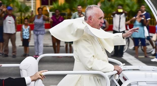 Папа Римский привез на Кубу долгожданный дождь, спасая землю от засухи