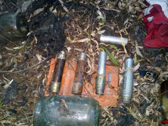 Правоохранители обнаружили снаряды к гранатомету и сигнальные ракеты в Краматорске