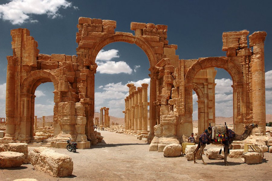В Сирии боевики взорвали Триумфальную арку