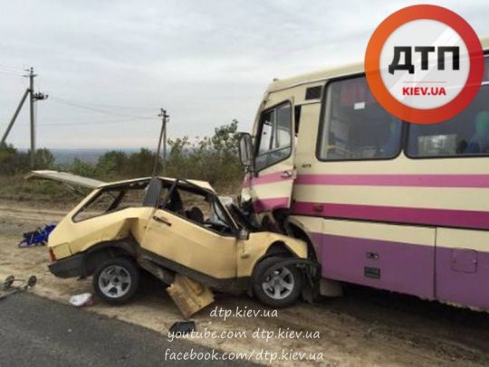 В результате ДТП во Львовской области один человек погиб, трое пострадали