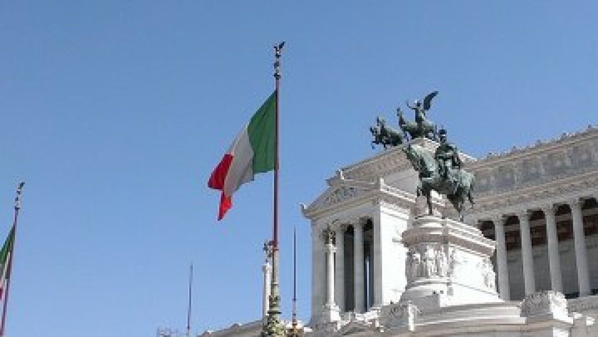 Сенат Италии проголосовал за передачу части своих полномочий премьер-министру