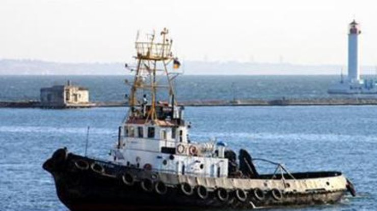 По факту взрыва на буксирном теплоходе под Киевом открыто уголовное производство