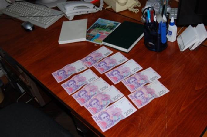 В Черниговской области СБУ задержала на взятке в 170 тыс. грн. госисполнителя