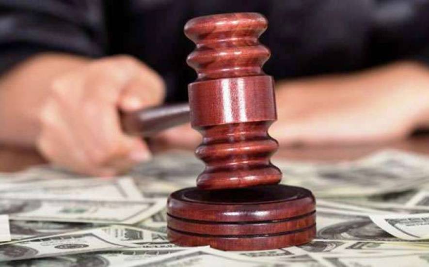 Судье в Мариуполе сообщили о подозрении в получении 1 тыс. долл. взятки