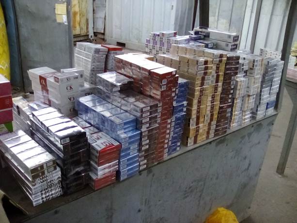 В Мариуполе СБУ разоблачила склад с контрабандными сигаретами российского производства