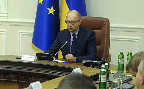 А. Яценюк: ГПУ должна наказать подписантов контракта о поставках электроэнергии в Крым