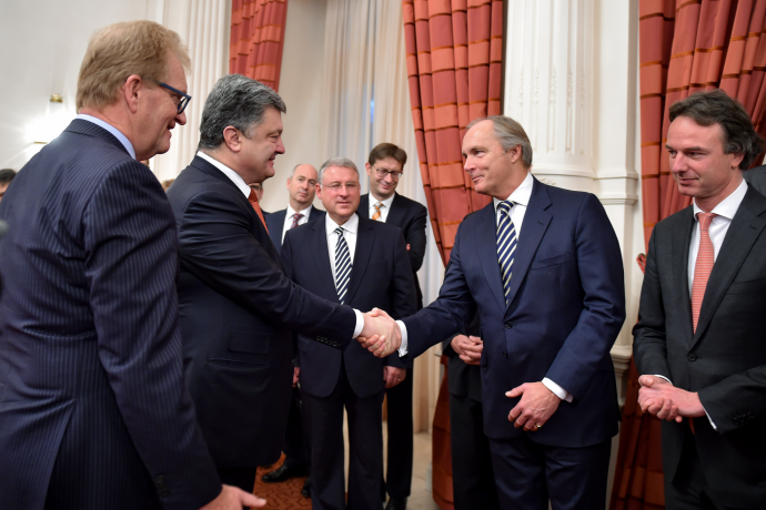 П. Порошенко призвал бизнесменов из Нидерландов инвестировать в Украину