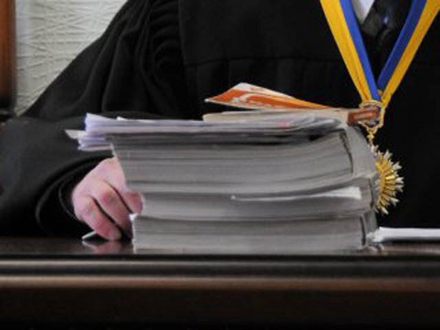 Проблемные аспекты процедуры отстранения судьи от должности