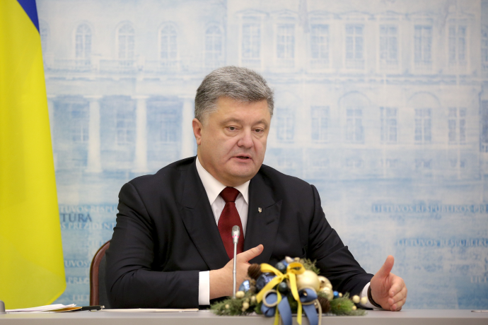 Украина тверда в своем решении ввести зону свободной торговли с ЕС с 1 января 2016 года, – П. Порошенко