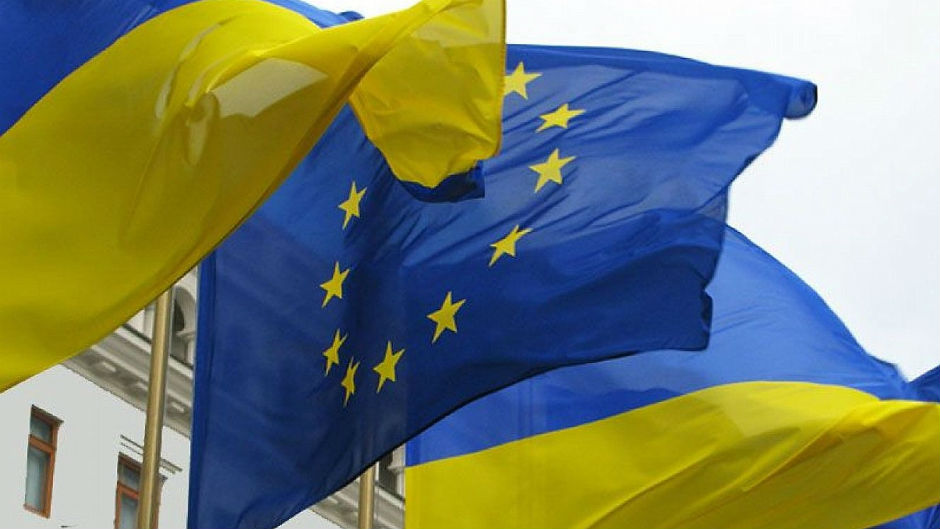 Еврокомиссия решила выделить Украине 100 млн евро помощи на децентрализацию