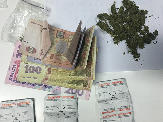 Ивано-франковец под прикрытием предпринимателя торговца занимался сбытом наркотиков