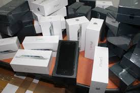 На Закарпатье задержали партию контрабандных iPhone та iPad на 6,5 млн грн