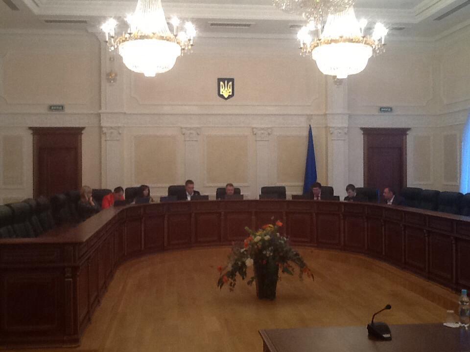 Секция ВСЮ приняла решение рекомендовать внести представление на увольнение судей С. Мирошниченко и А. Кротюка по собственному желанию