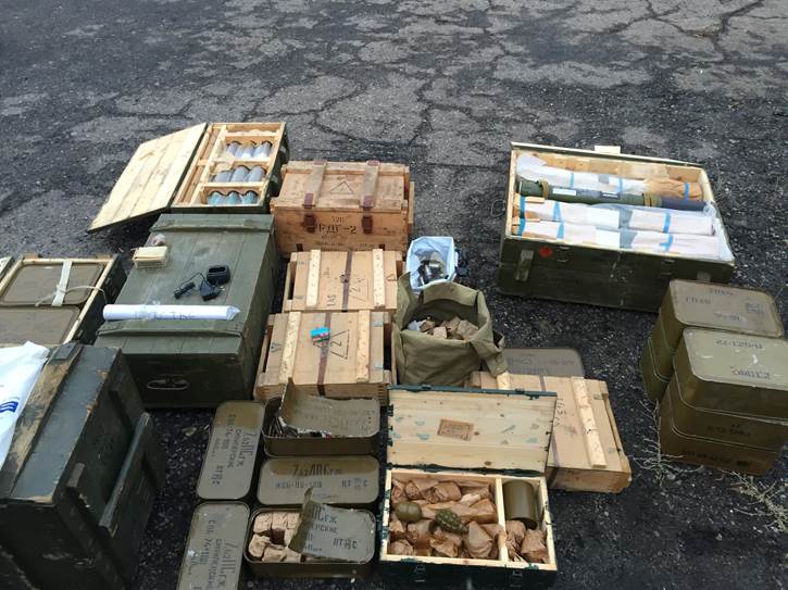 В Луганской области обнаружен тайник с военными средствами поражения 
