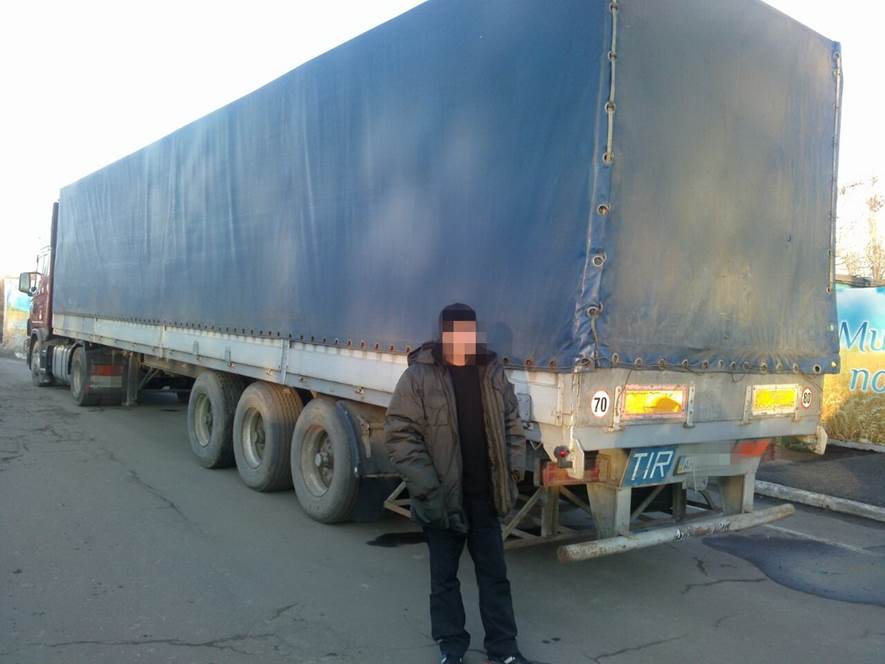 Незаконные грузы на почти 2 млн грн. задержали в зоне АТО