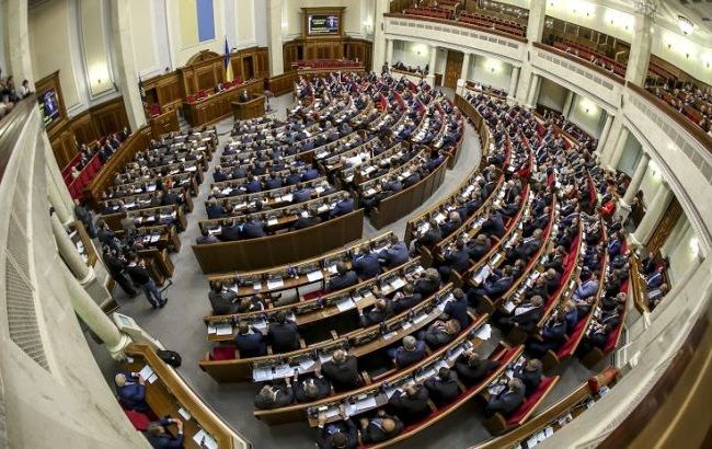 Рада сегодня рассмотрит вопросы по проекту госбюджета-2016