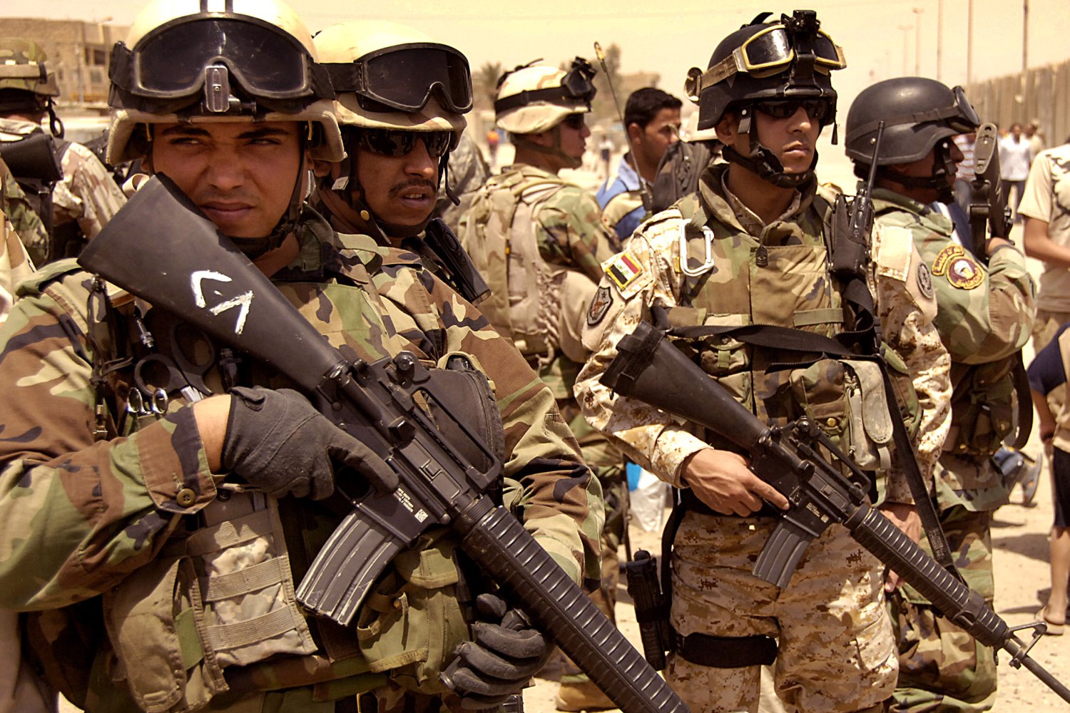 Иракские армейцы продолжают наступление на боевиков ИГ в г. Рамади