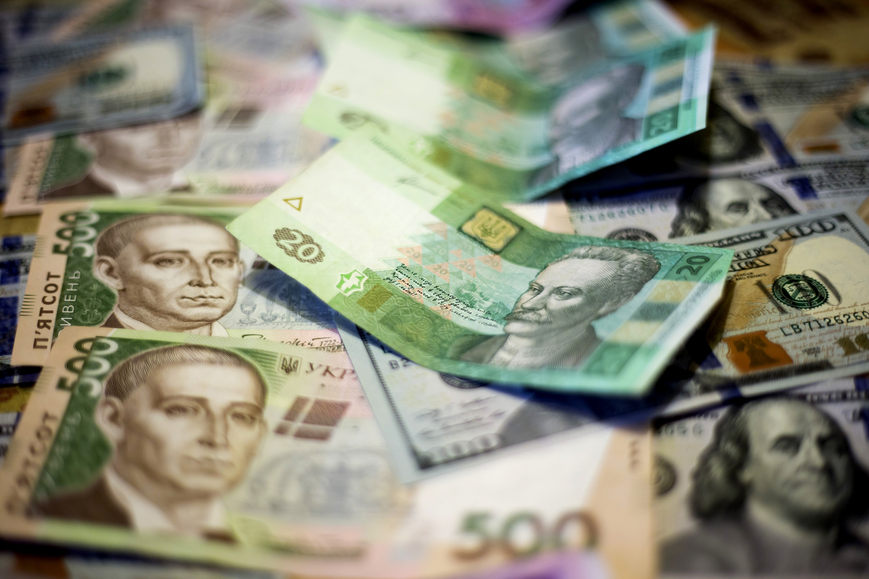 Украина в следующем году выплатит по долгам более 135 миллиардов гривен
