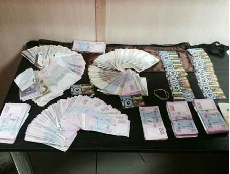 В Донецкой области СБУ изъяла крупные суммы валюты