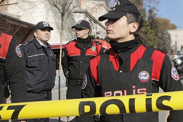 В Турции возле школы произошел взрыв