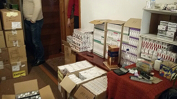 На Волыни правоохранители не допустили сбыт фальсифицированных подакцизных товаров почти на миллион гривен 