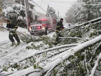 По меньшей мере 30 человек погибли из-за снегопада в США