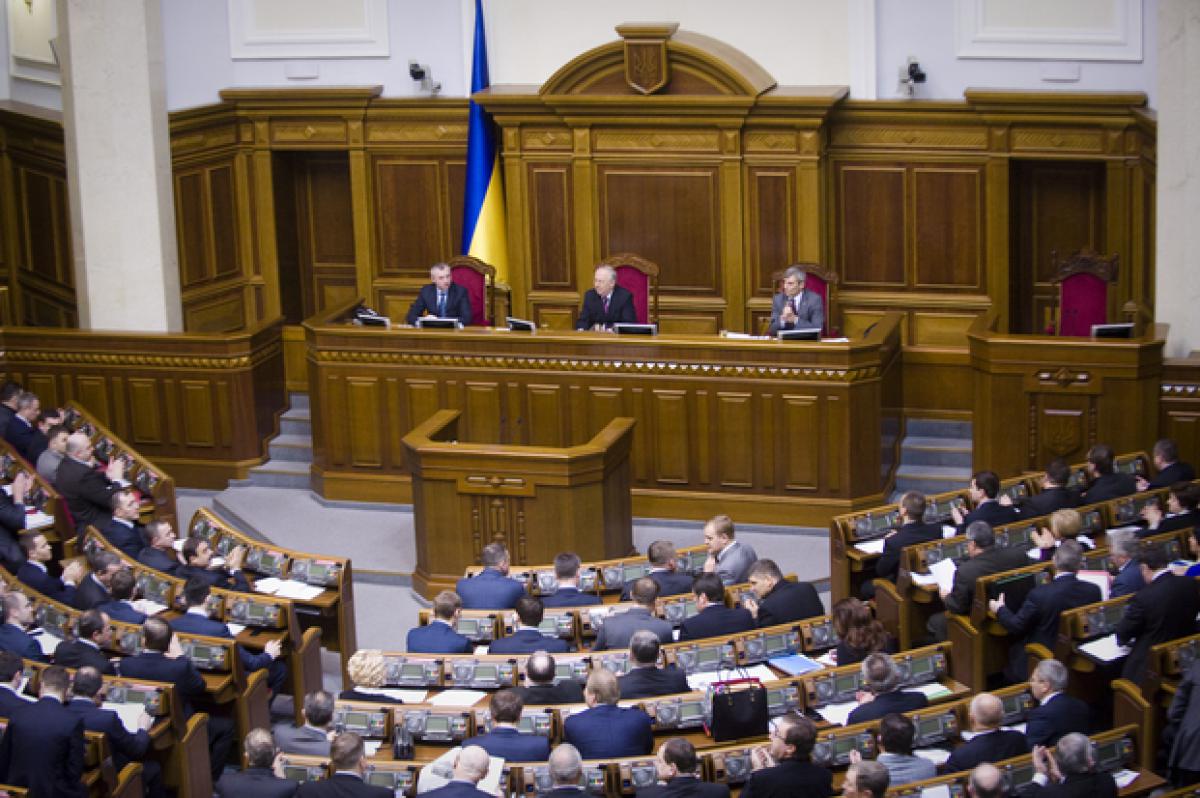 Закон об уголовной ответственности за закупку некачественной военной продукции принят с правками Президента