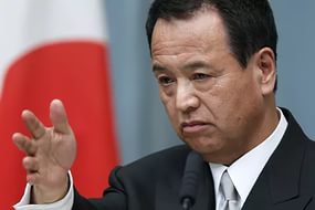 Министр экономики Японии Акира Амари ушел в отставку из-за коррупционного скандала