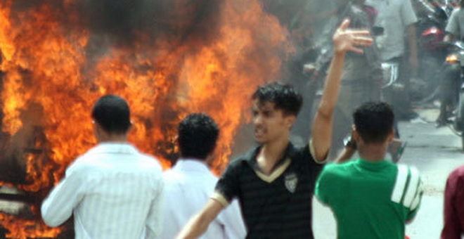 В результате взрыва у президентского дворца в Йемене погибли шесть человек 