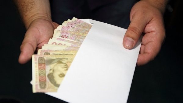 Фининспектор осужден за взятку в 33 тыс. грн.