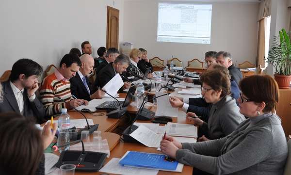 Эксперты продолжают работать над вопросом образования