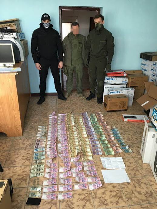 На Закарпатье задержали пограничников с "черной" кассой