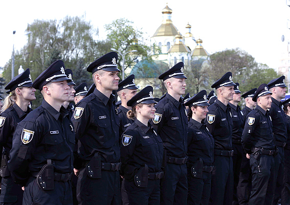 В Ровно начала работу новая полиция