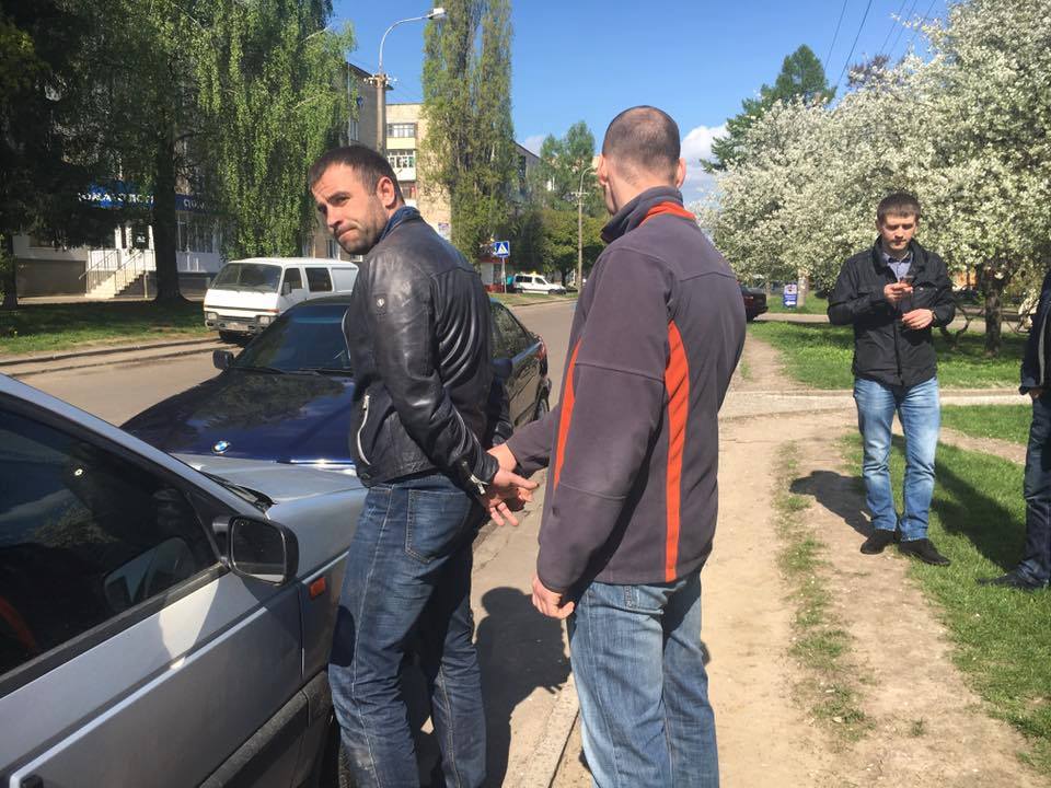 Крупную сумму фальшивых евро изъяли у двух жителей Львова