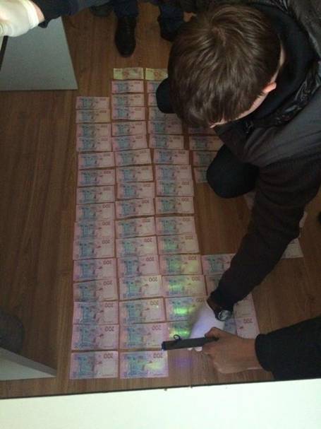 На взятке попался майор службы гражданской защиты