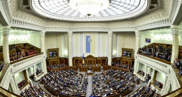 Парламент приступил к обсуждению рекомендованного Комитетом законопроекта о судоустройстве