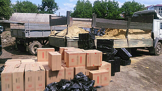 В грузовике с песком полицейские обнаружили подакцизный груз на сумму более 300 тыс. грн.