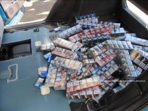 Из-за 1000 пачек сигарет контрабандисты потеряли дорогие иномарки