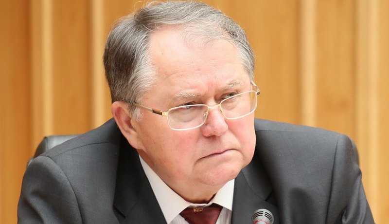 Генеральный прокурор давит на суд, — председатель Конституционного Суда Ю. Баулин