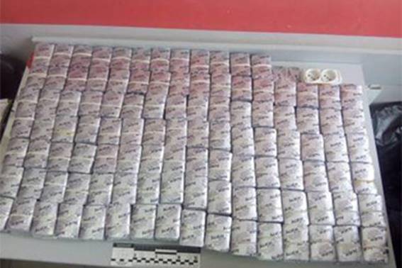 Наркотики на сумму свыше 300 тыс. грн. пытались переслать по почте