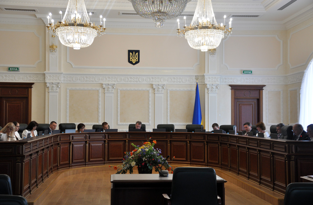 Относительно судьи Апелляционного суда города Киева Д. Сокуренко открыто производство о несовместимости