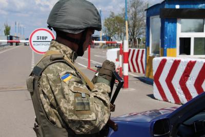 Пассажиро-транспортный поток в оккупированный Крым в июне уменьшился почти вдвое