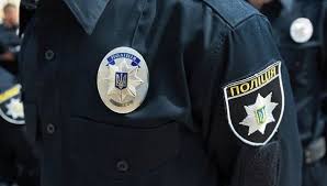 Харьковские полицейские не допустили самосуд над водителем-убийцей 