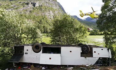 Автокатастрофа туристического автобуса в Норвегии: погиб один украинец 
