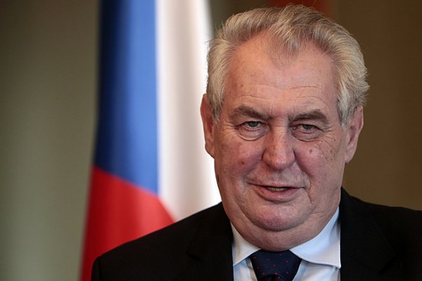 Президент Чехии хочет вооружить граждан