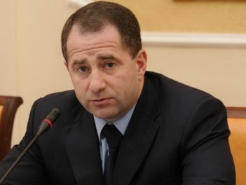Суд отправил под домашний арест депутата Макаровского райсовета Евсеенко