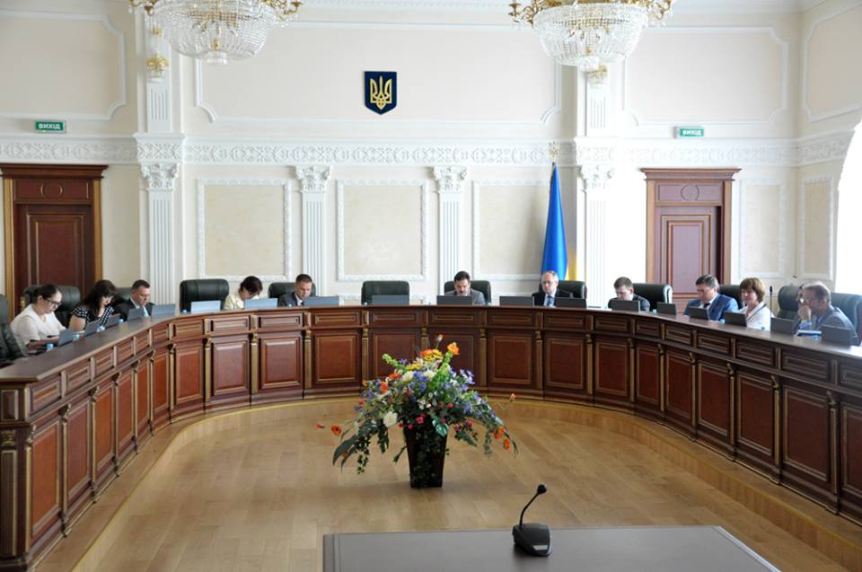 Судья Апелляционного суда Днепропетровской области В. Чернобук уволен за нарушение присяги
