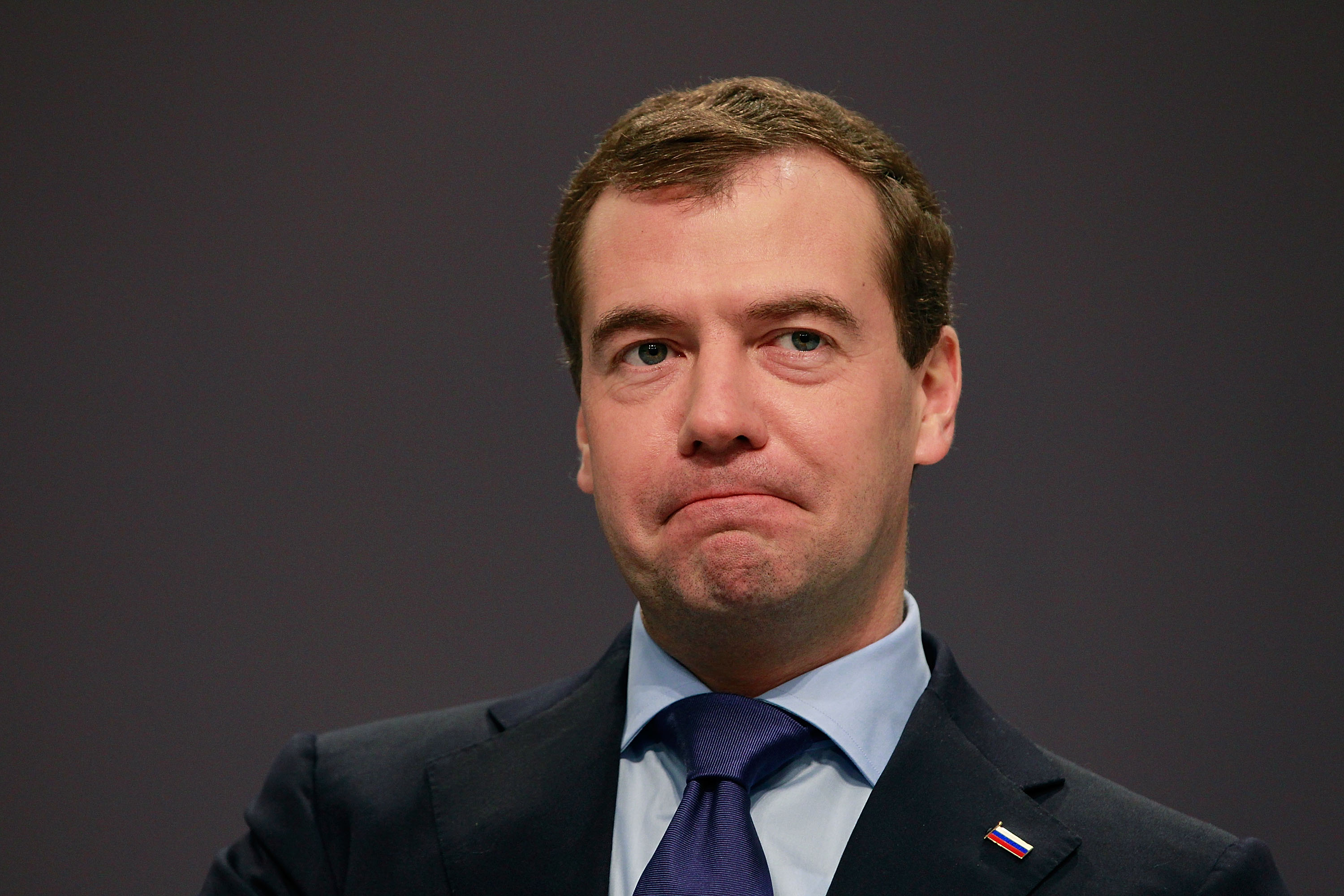 Россияне требуют отставки Дмитрия Медведева. Кремль пока не отреагировал